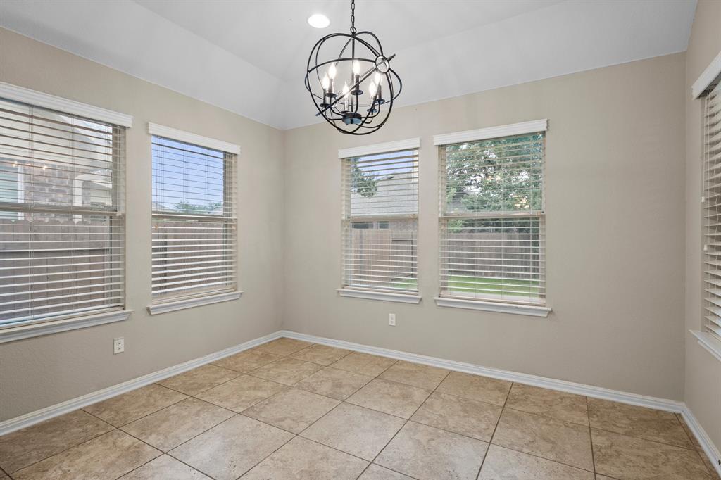 2419 Sweetwater LN