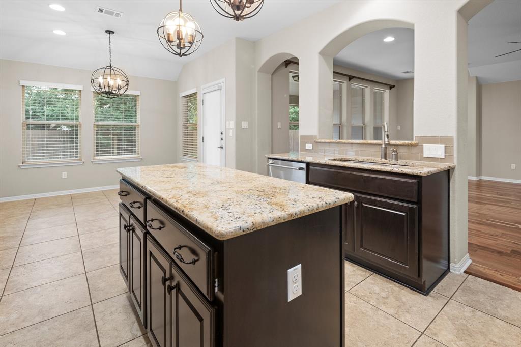 2419 Sweetwater LN