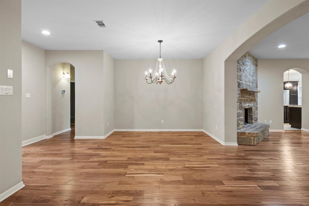 2419 Sweetwater LN