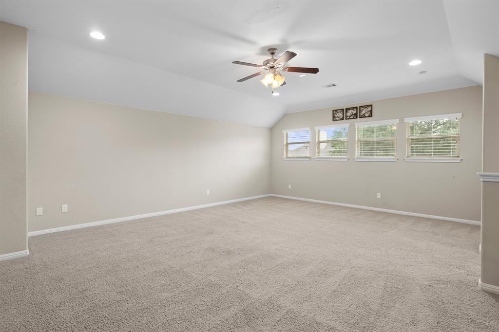 2419 Sweetwater LN