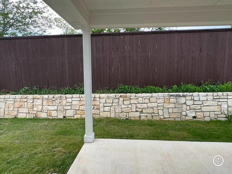 15702 Ellinger DR