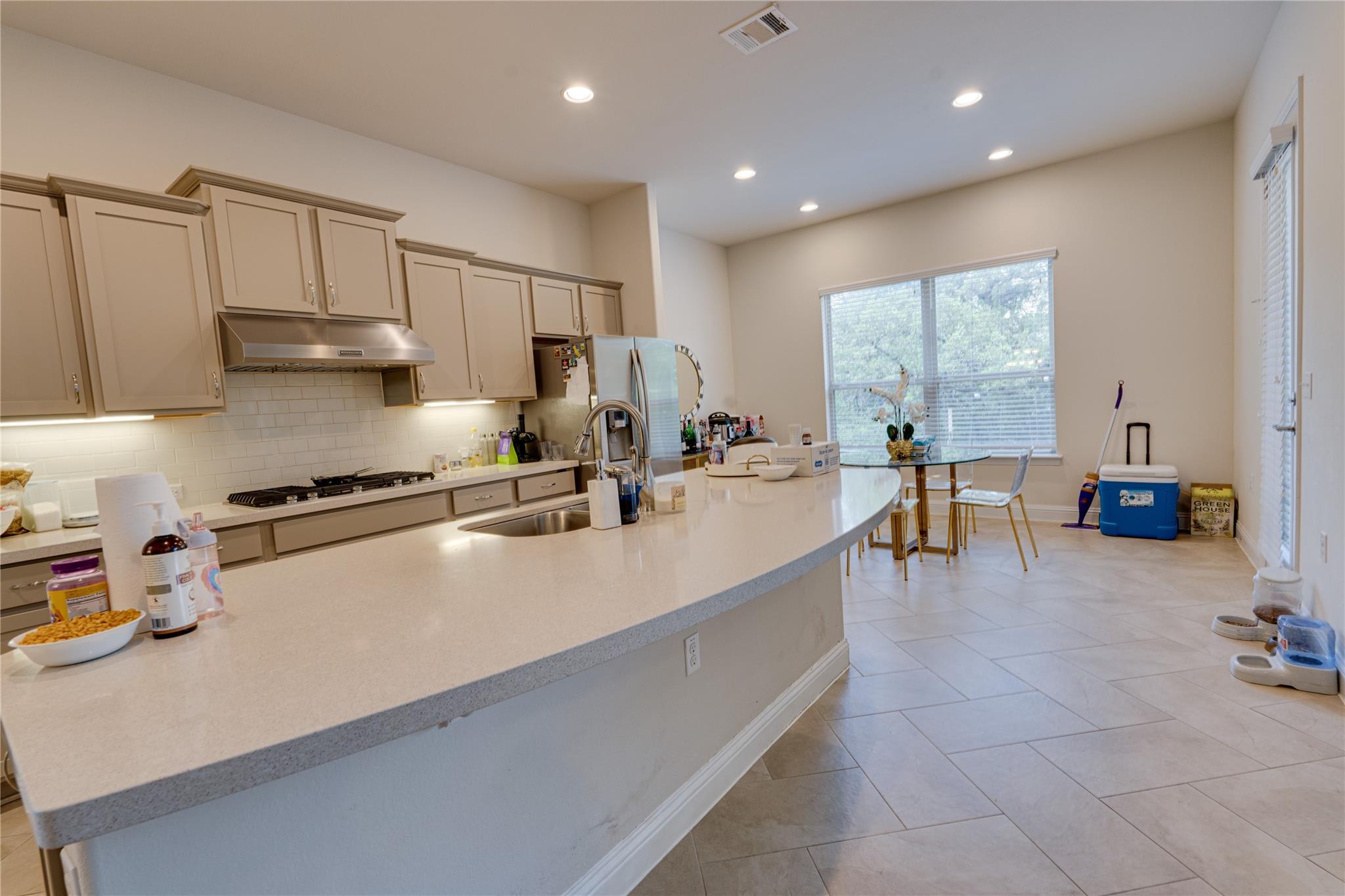 9301 Ivalenes Hope DR