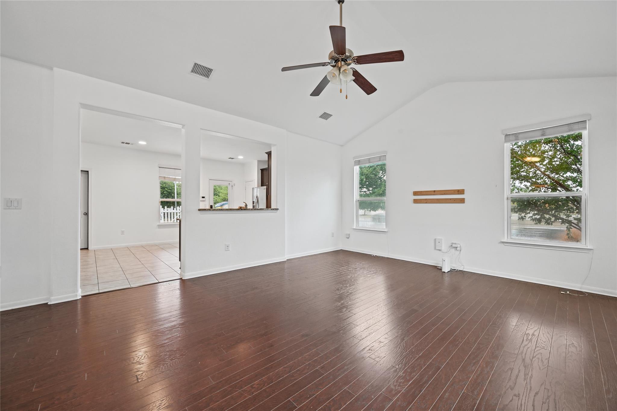 1716 Willow VIS