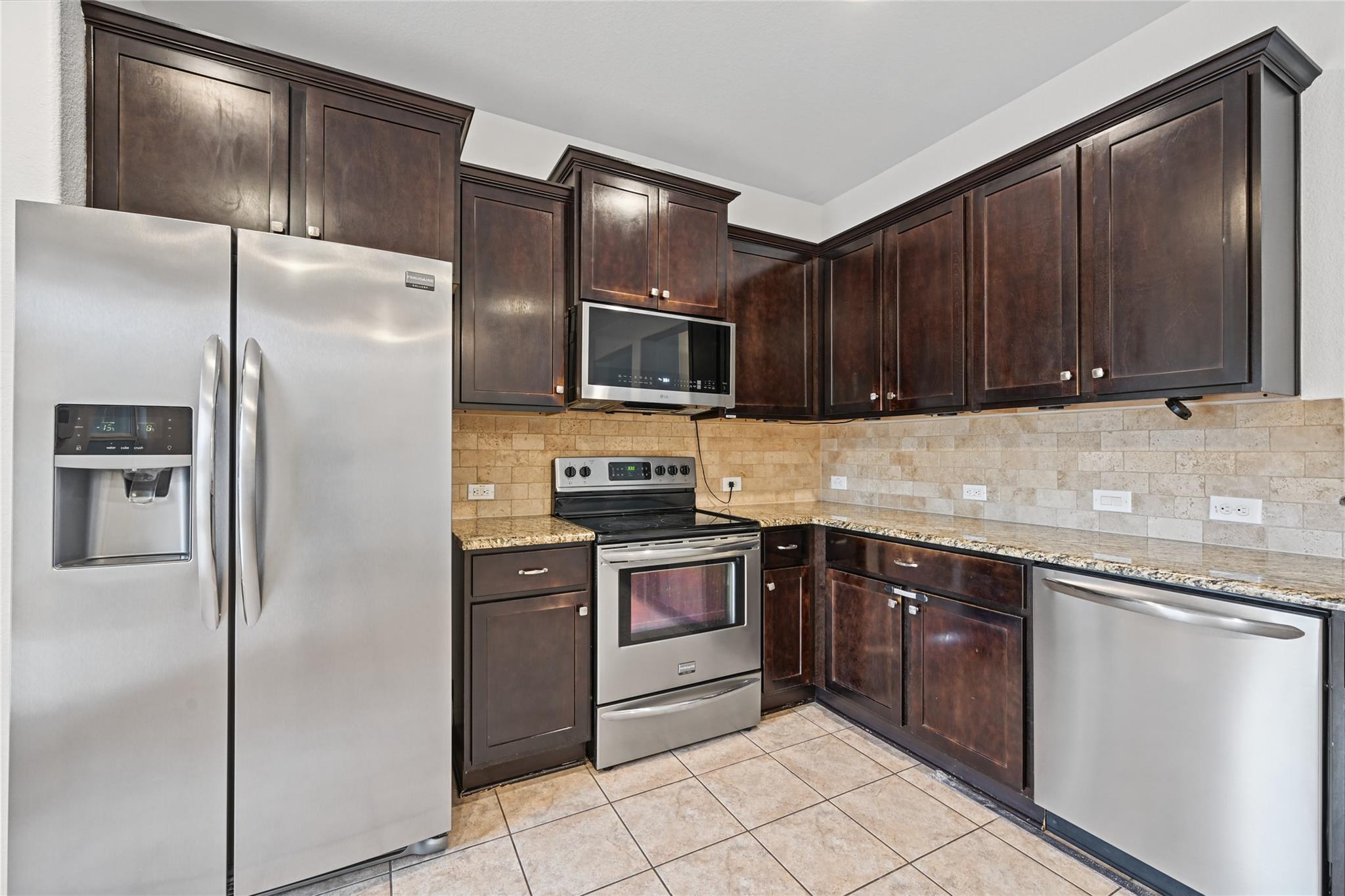 1716 Willow VIS