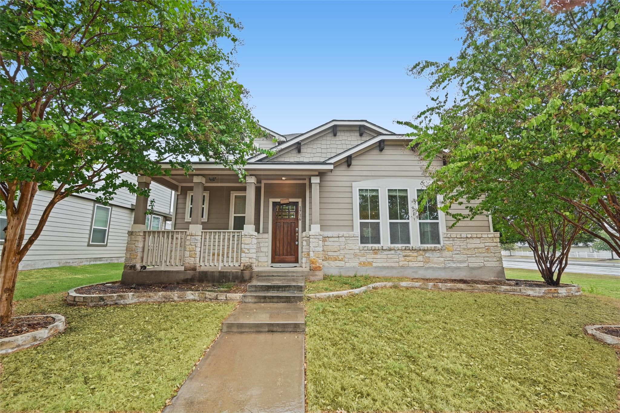 1716 Willow VIS
