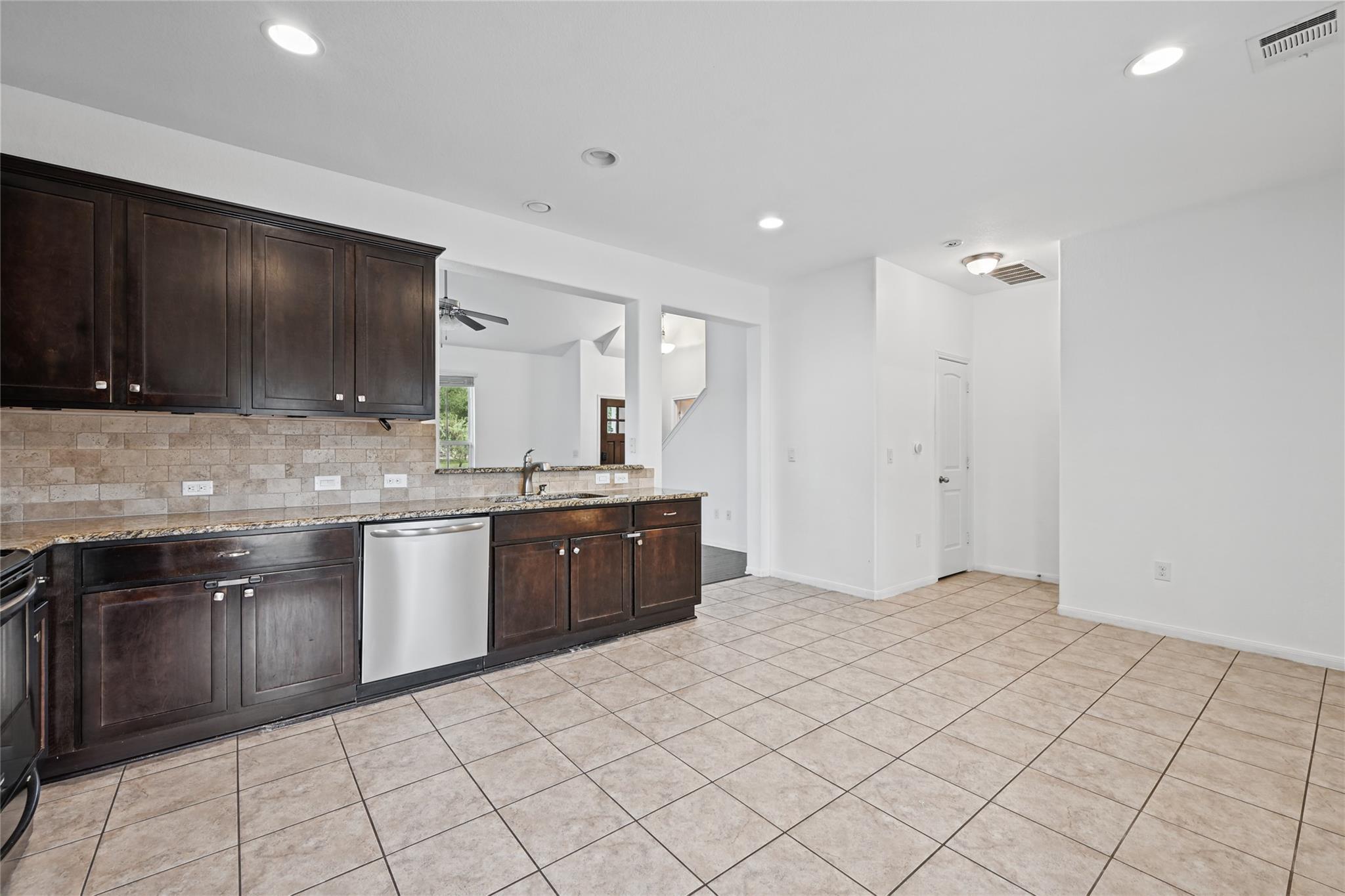 1716 Willow VIS