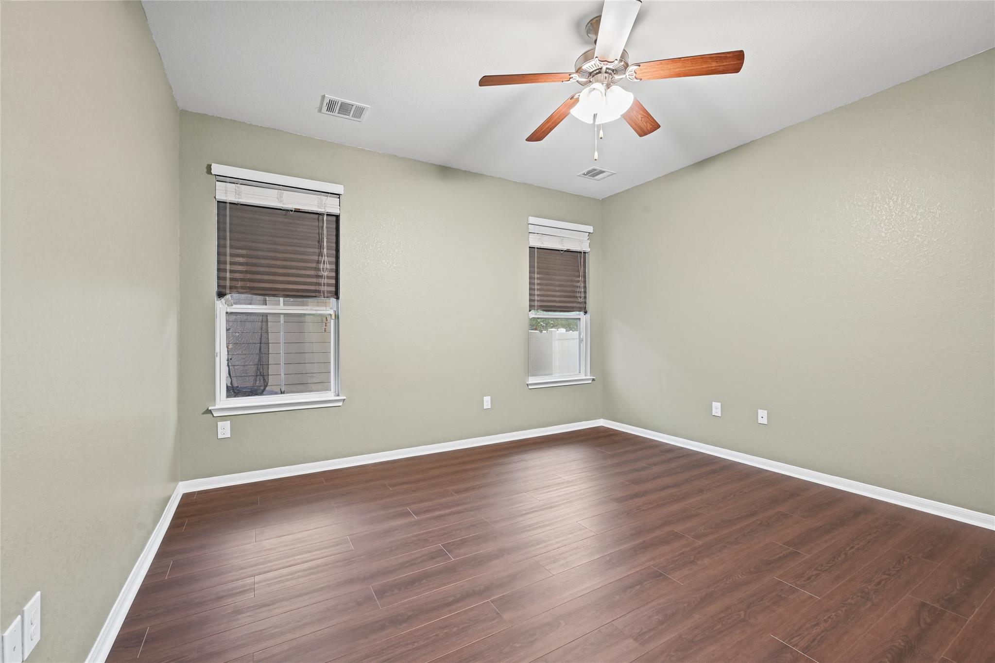 1716 Willow VIS