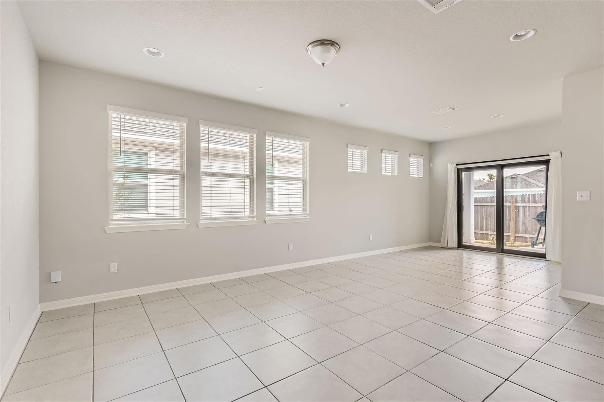 2521 Pecan Island DR