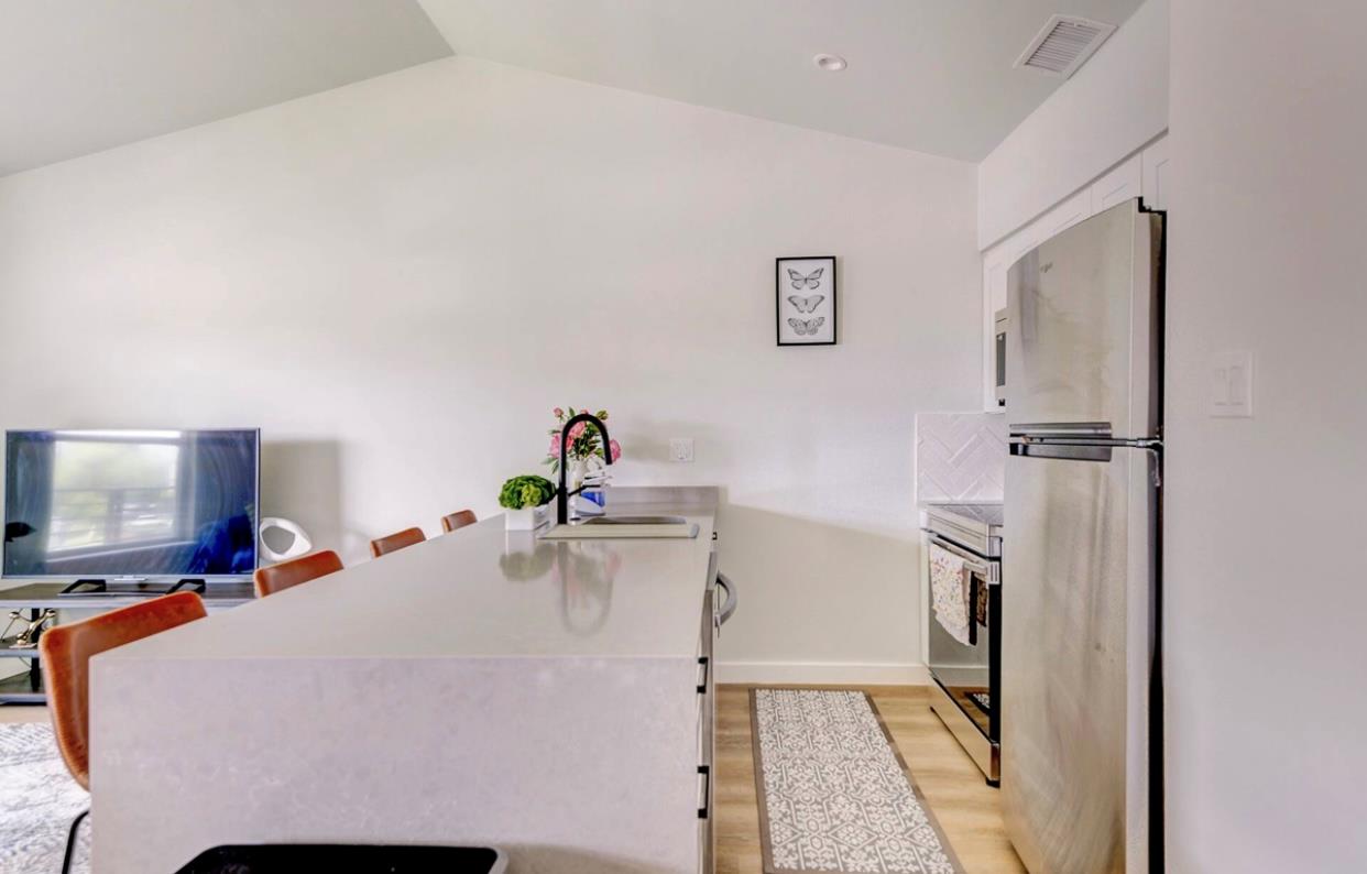 1205 Hollow creek DR # 202