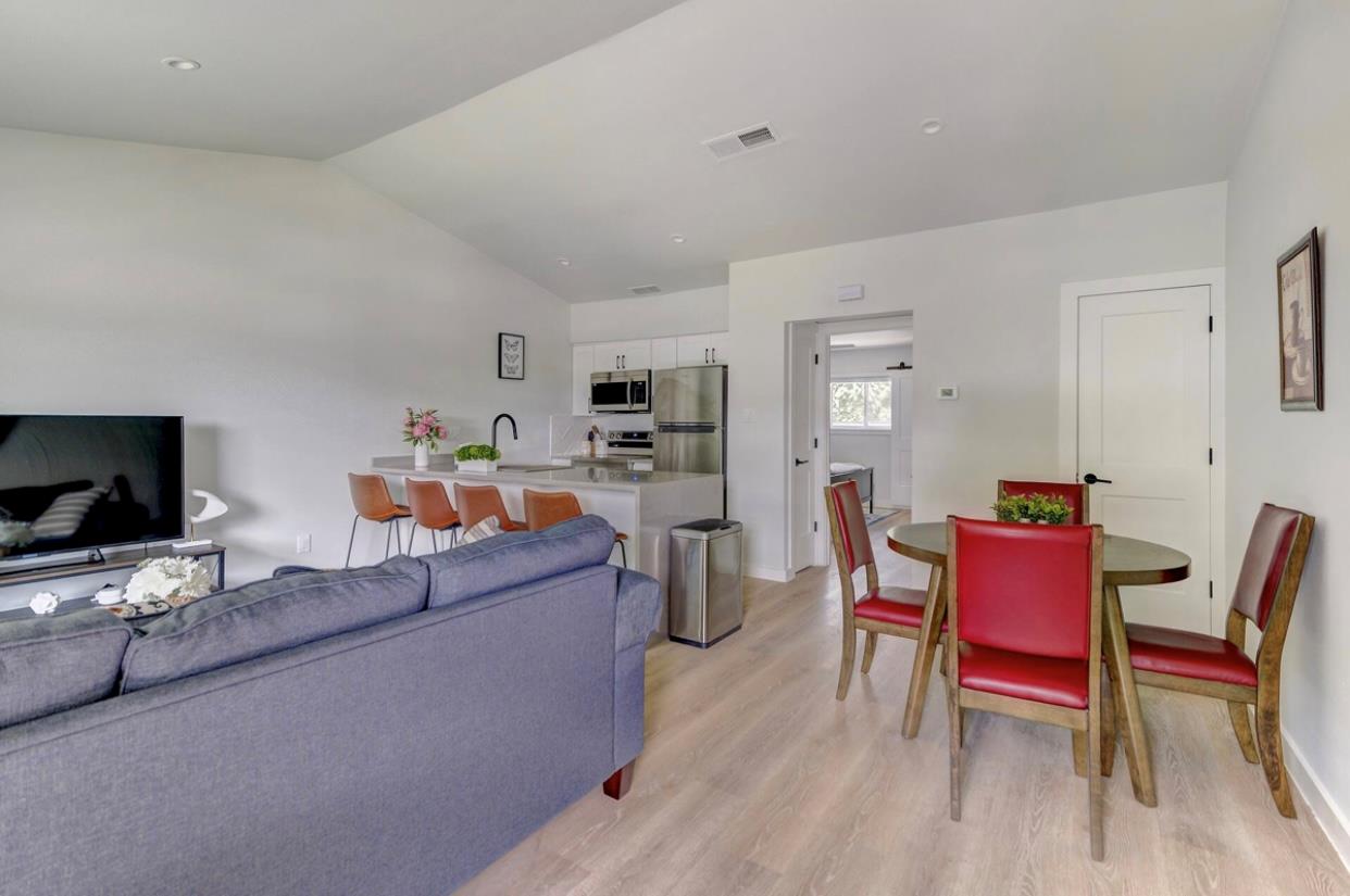 1205 Hollow creek DR # 202