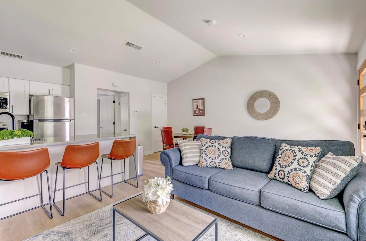 1205 Hollow creek DR # 202