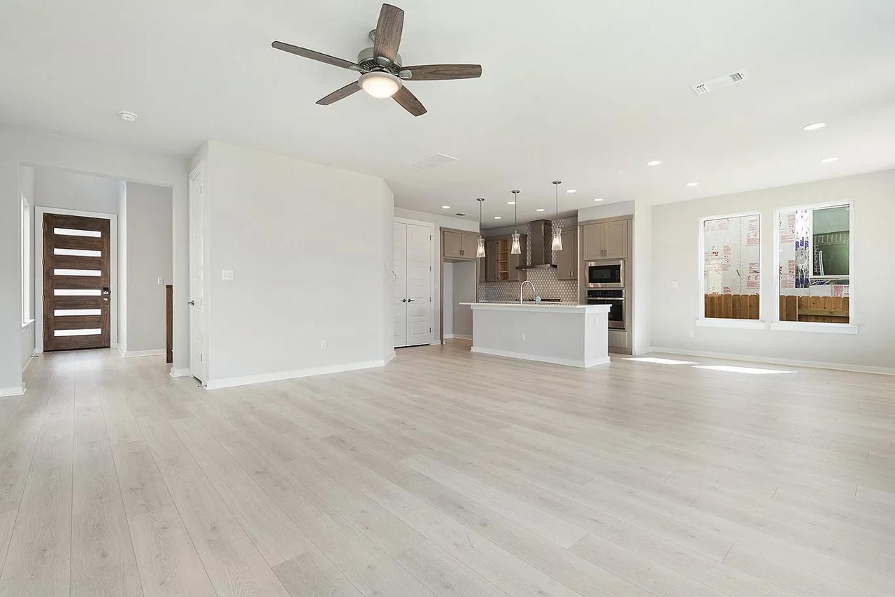 2300 Lead Plumb PATH, Leander