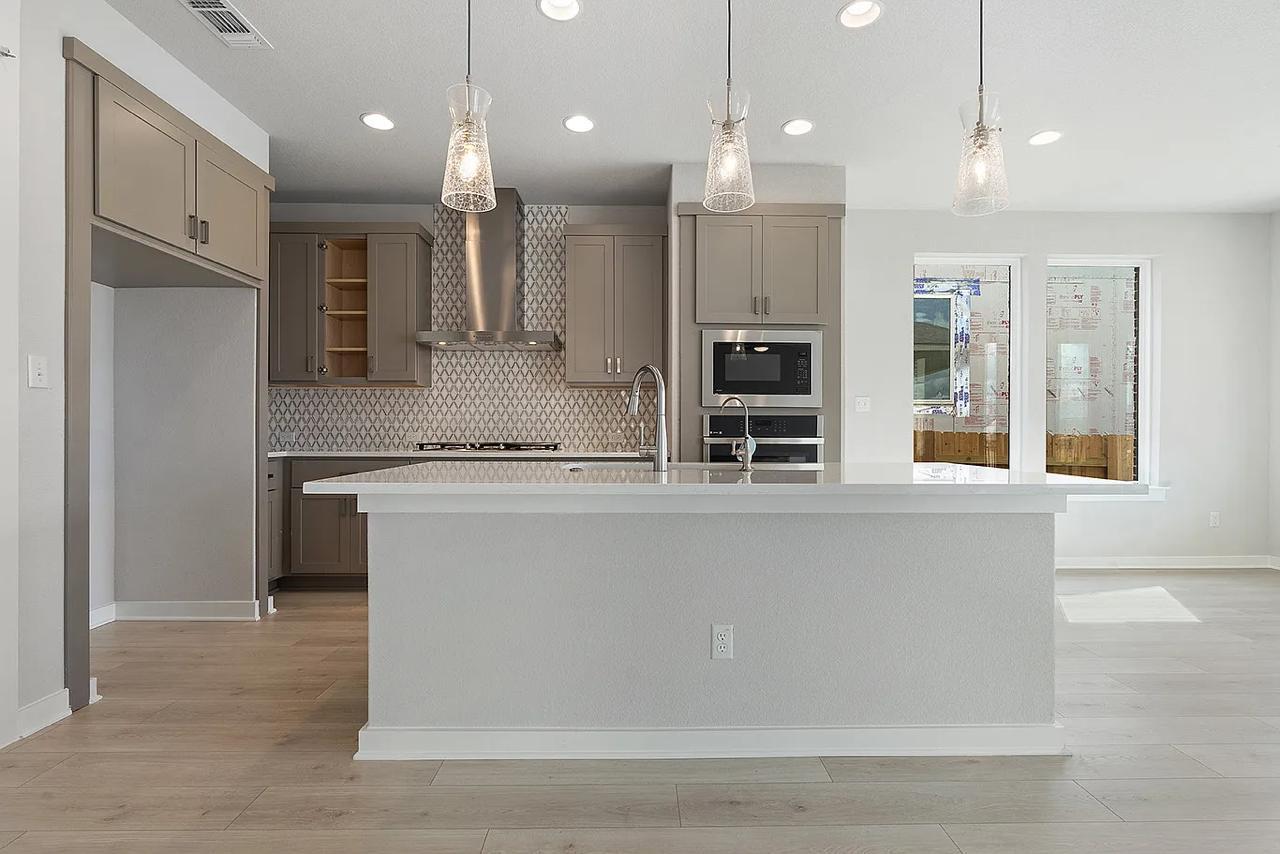 2300 Lead Plumb PATH, Leander