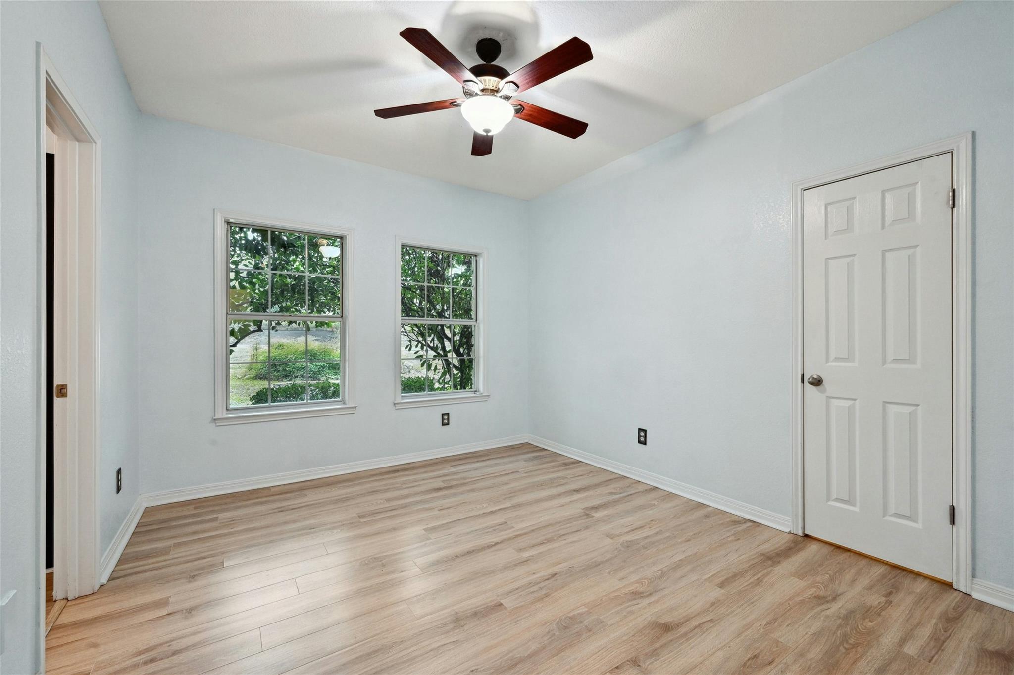 425 Eagle DR