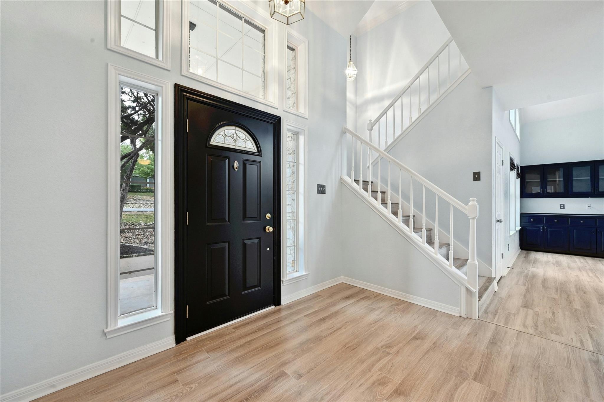 425 Eagle DR