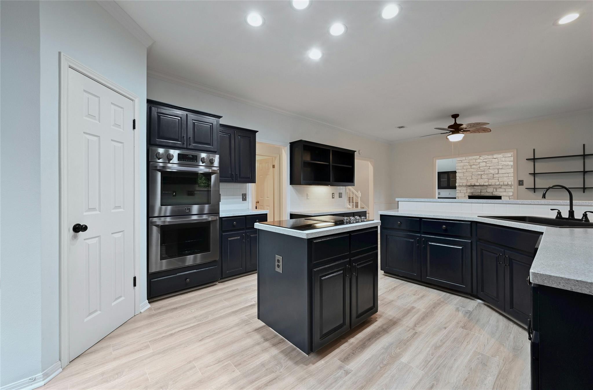 425 Eagle DR