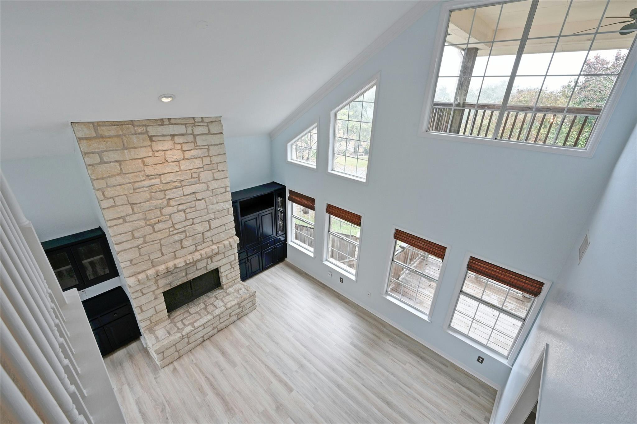 425 Eagle DR