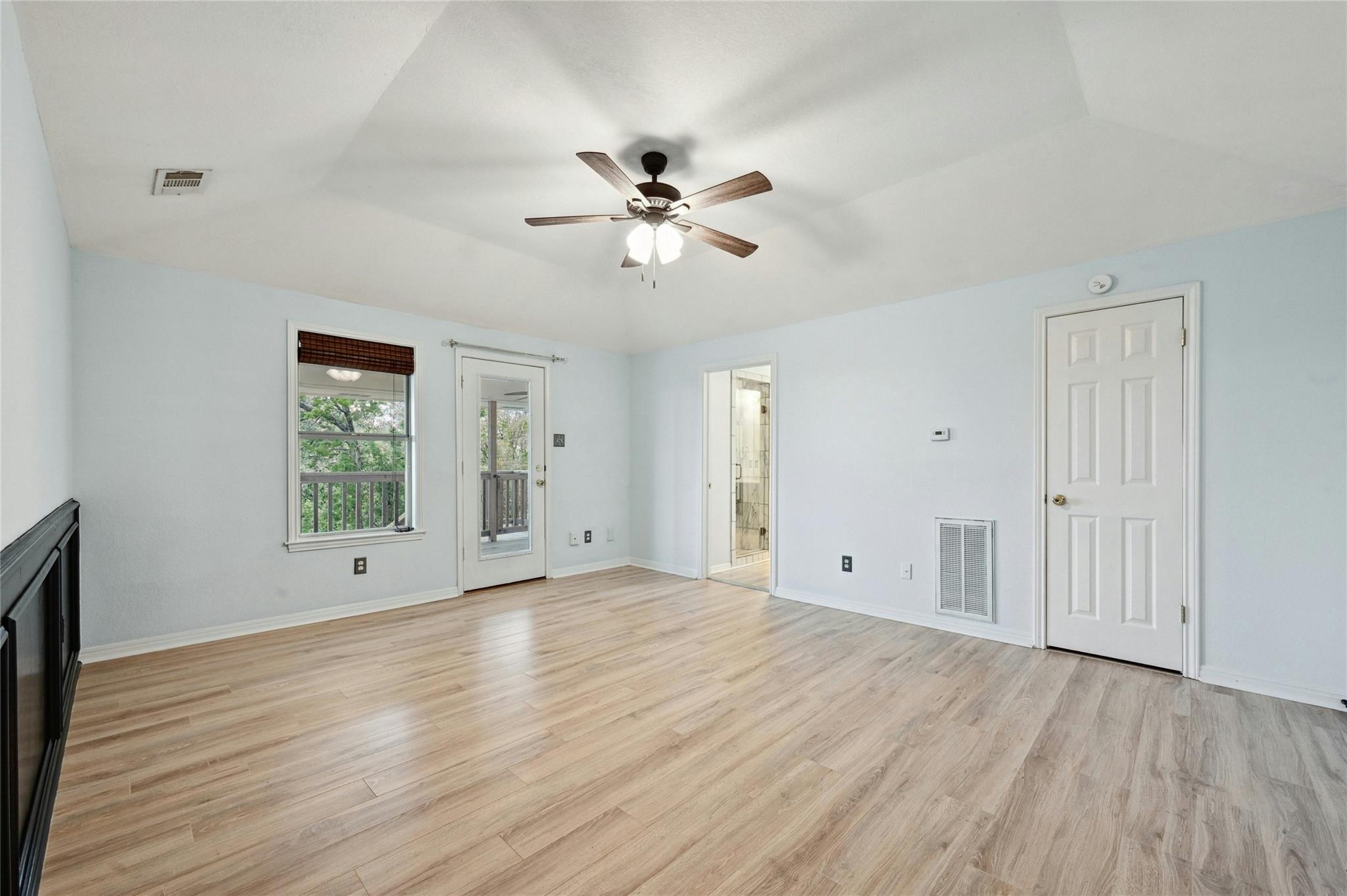 425 Eagle DR