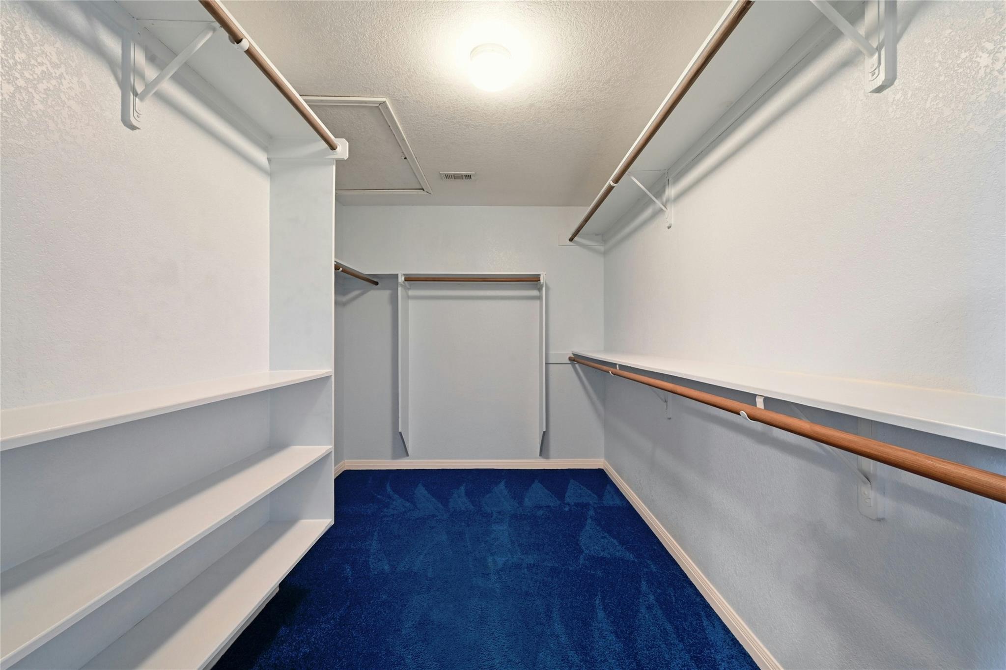 425 Eagle DR