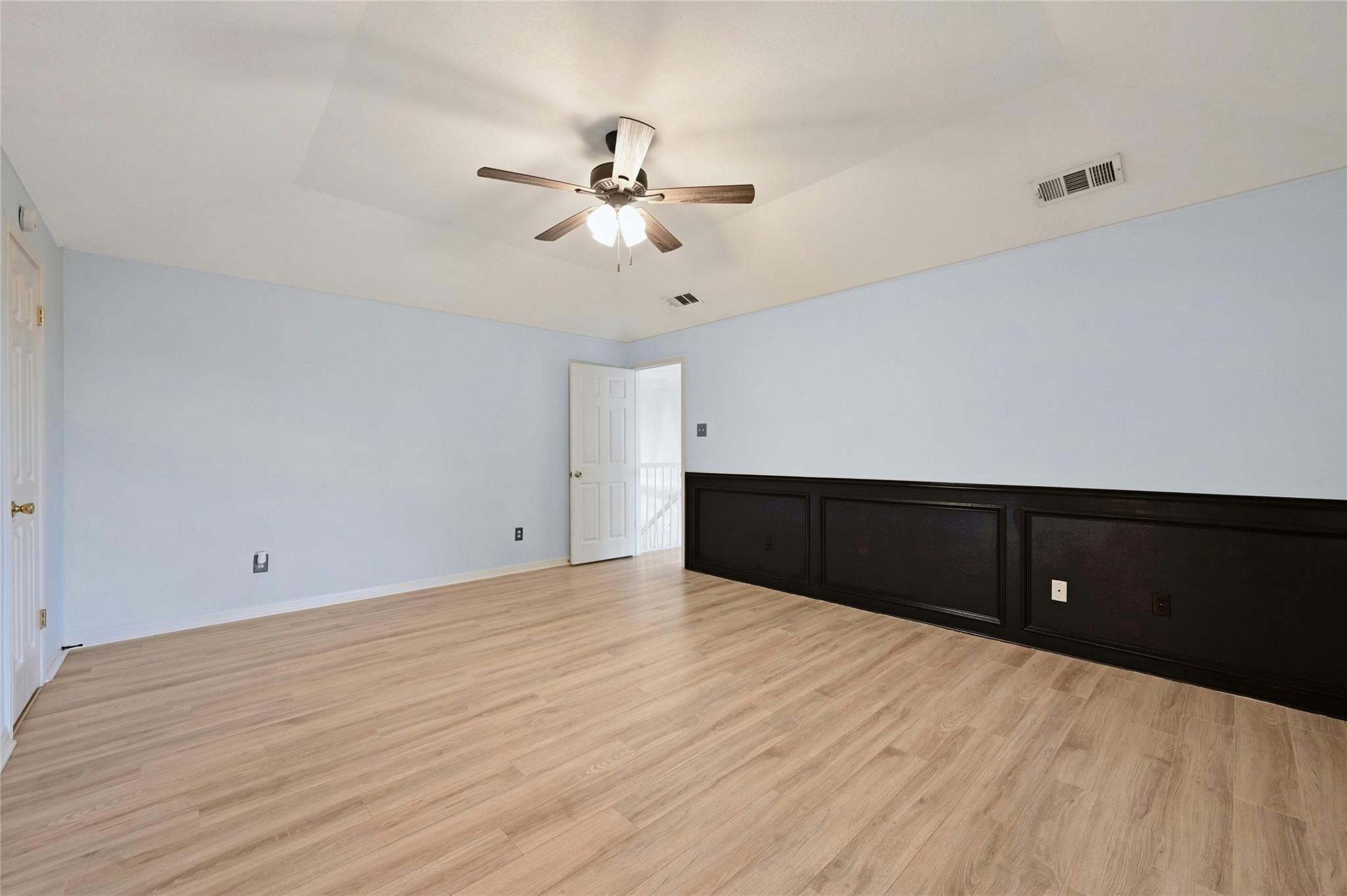425 Eagle DR