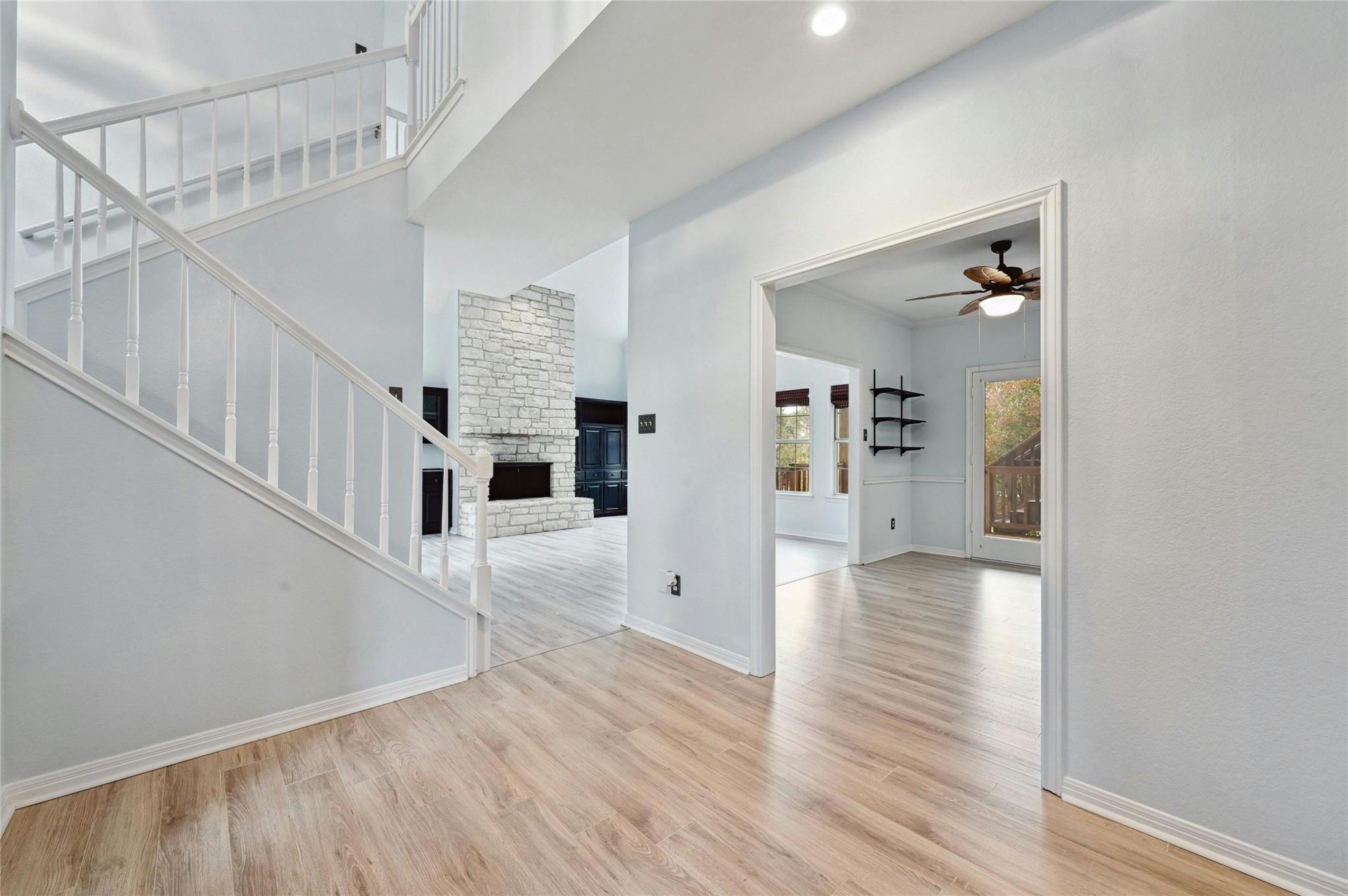 425 Eagle DR