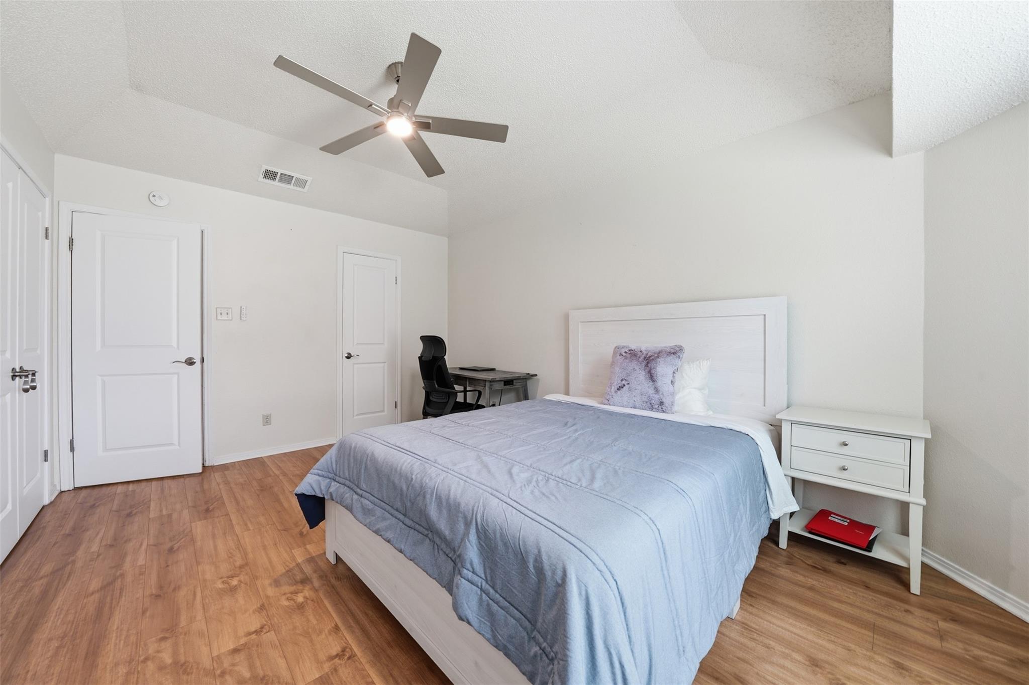 1100 York Castle DR