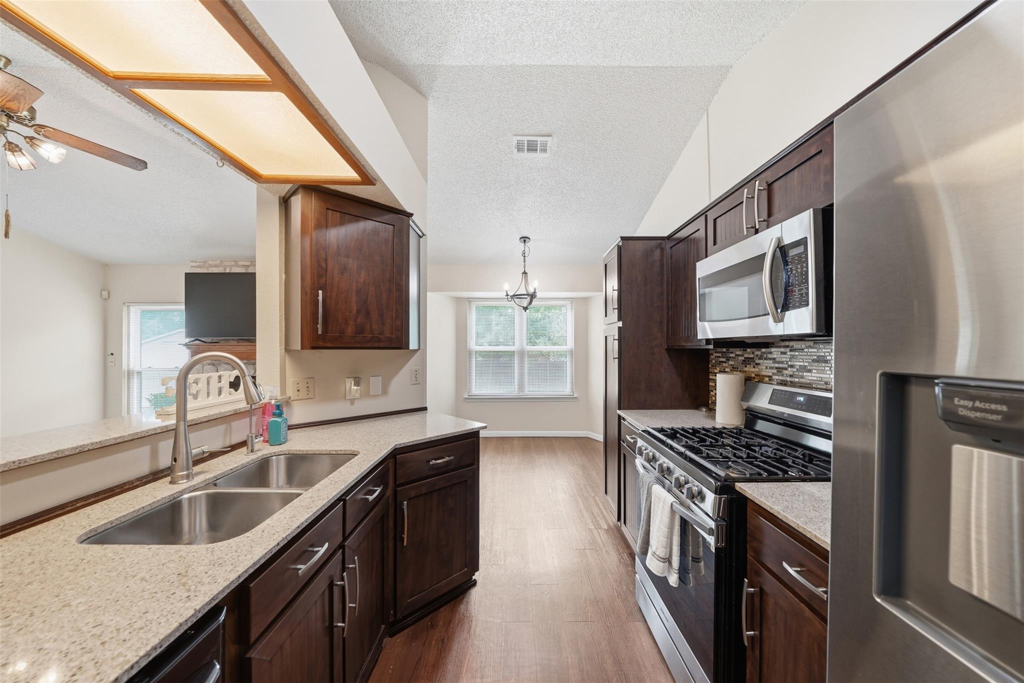 1100 York Castle DR