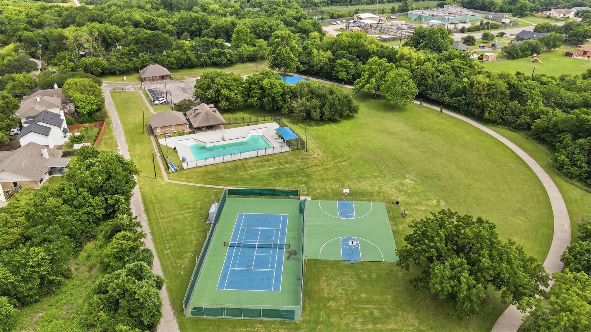 1100 York Castle DR