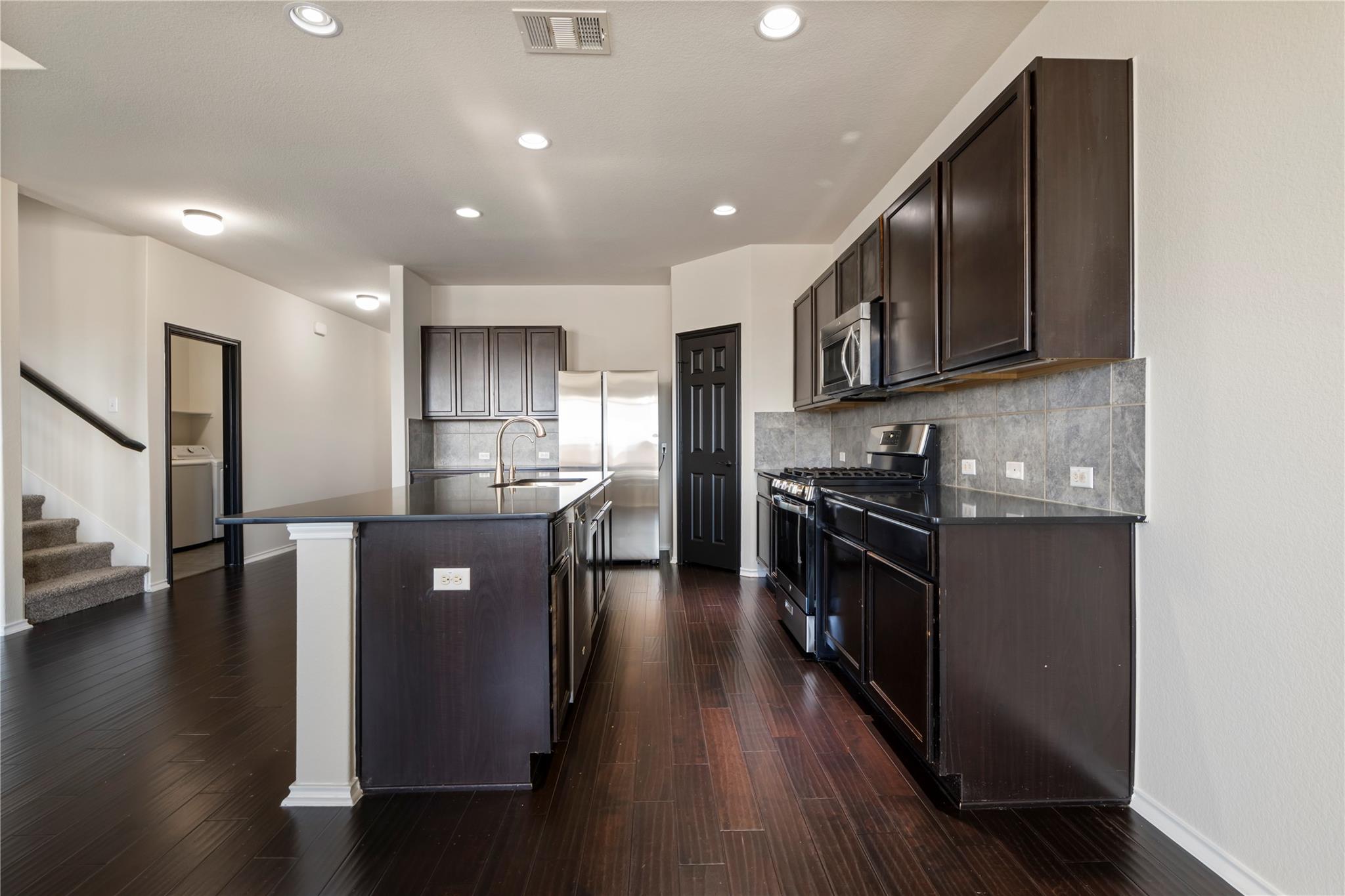 12000 Kincardine WAY