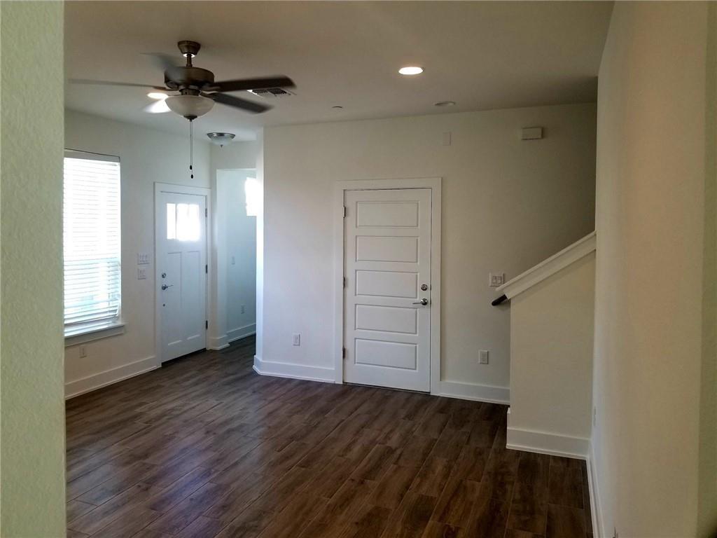 1614 Roseburg LN