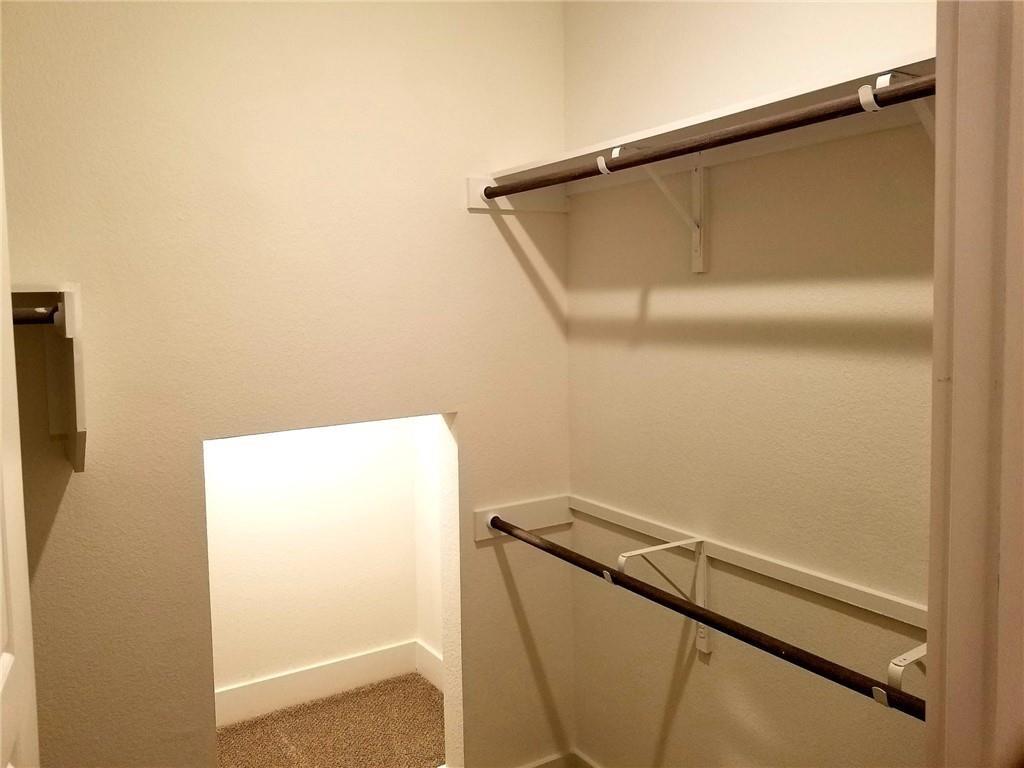 1614 Roseburg LN