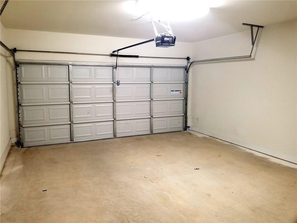 1614 Roseburg LN