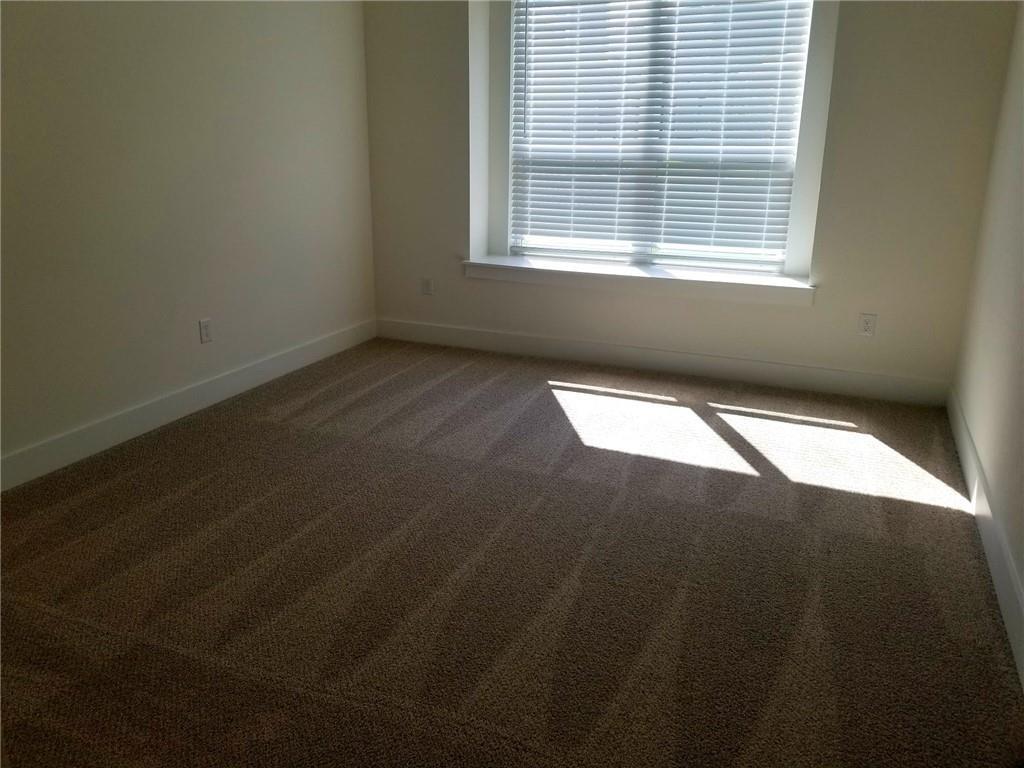 1614 Roseburg LN
