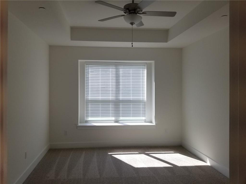 1614 Roseburg LN