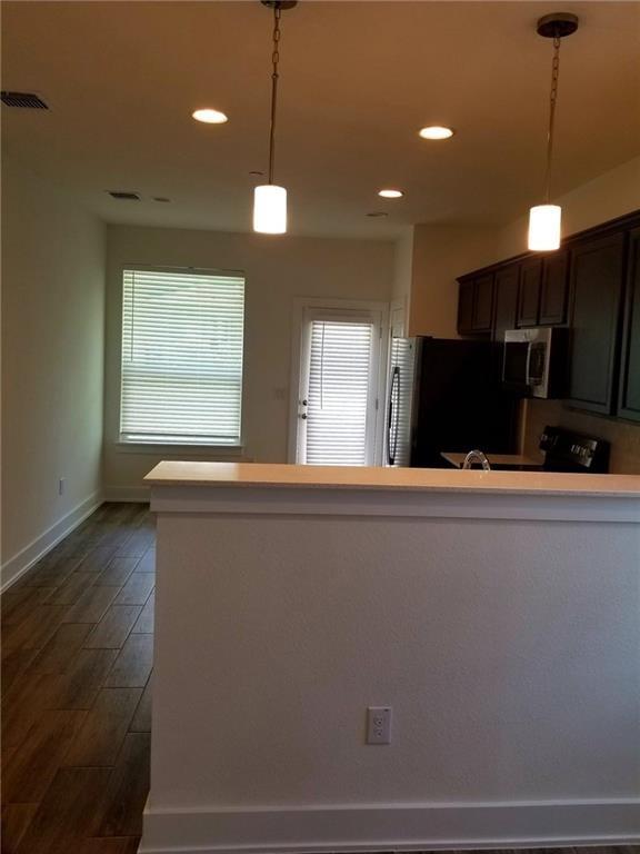 1614 Roseburg LN
