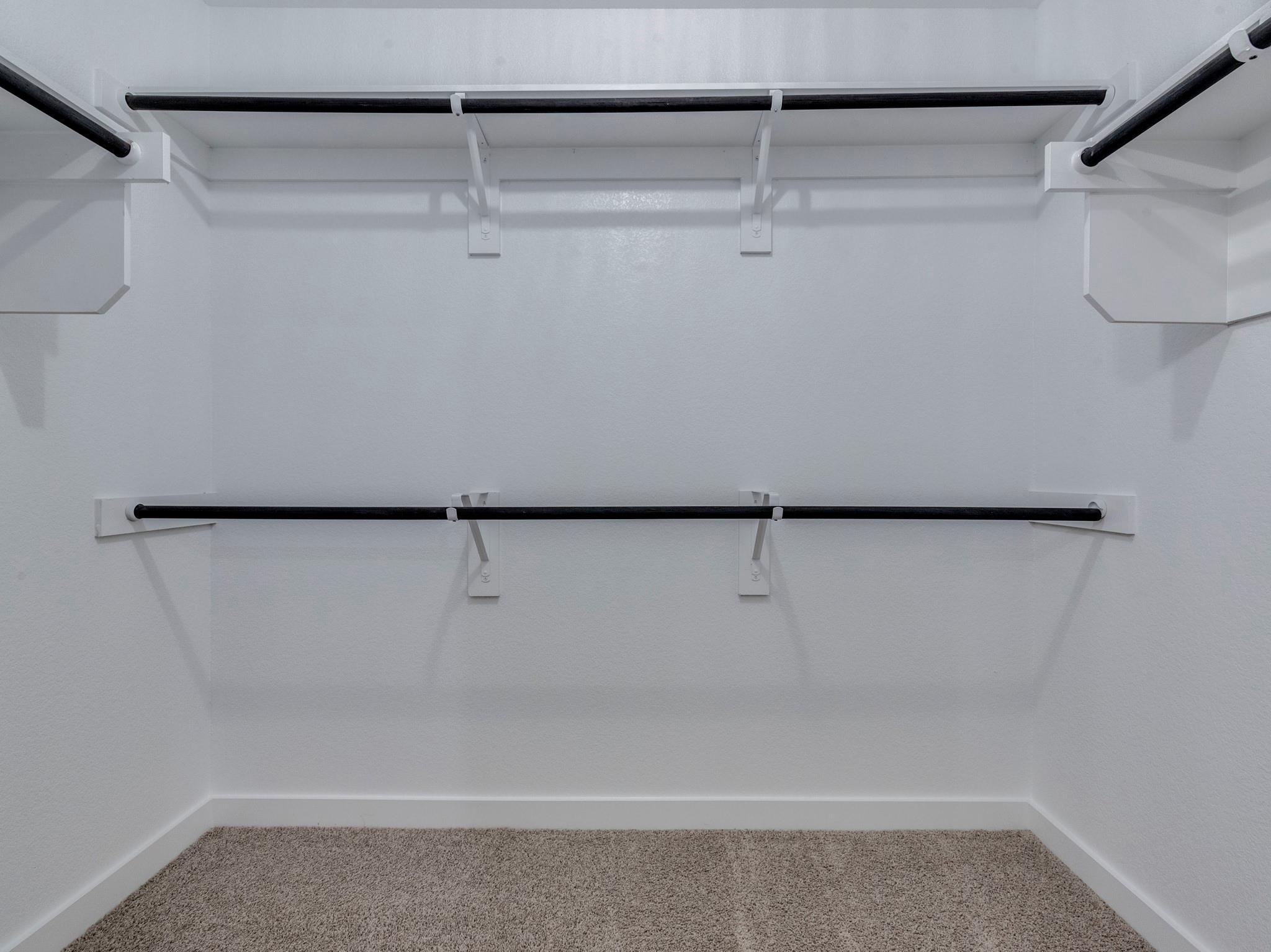 7209 Grenadine Bloom BND # B