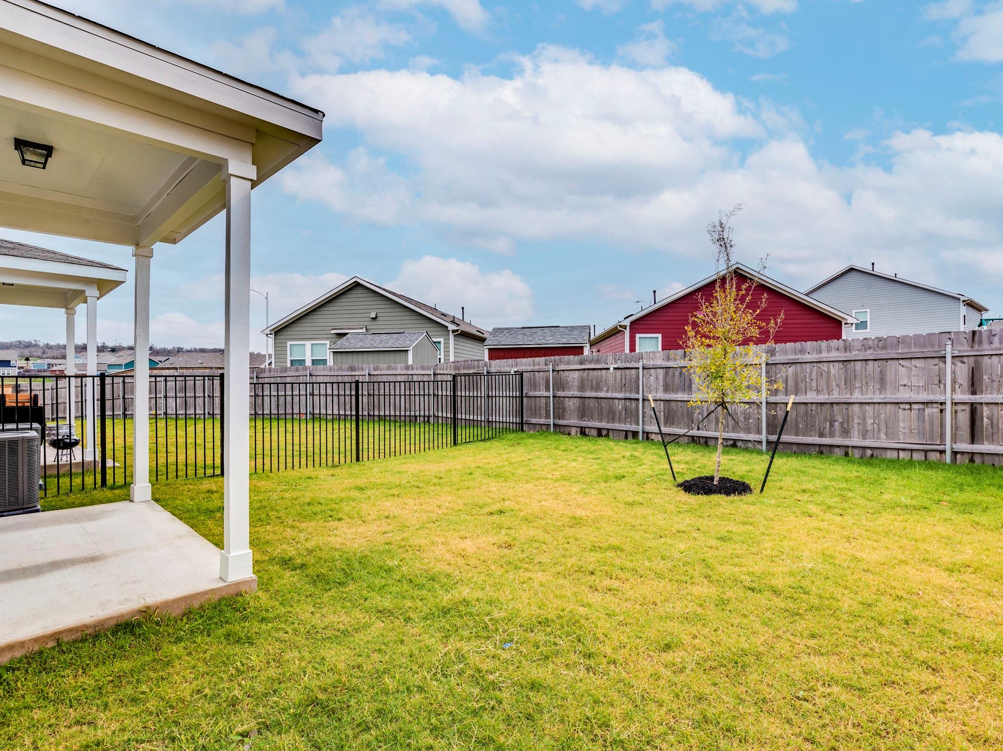 7209 Grenadine Bloom BND # B