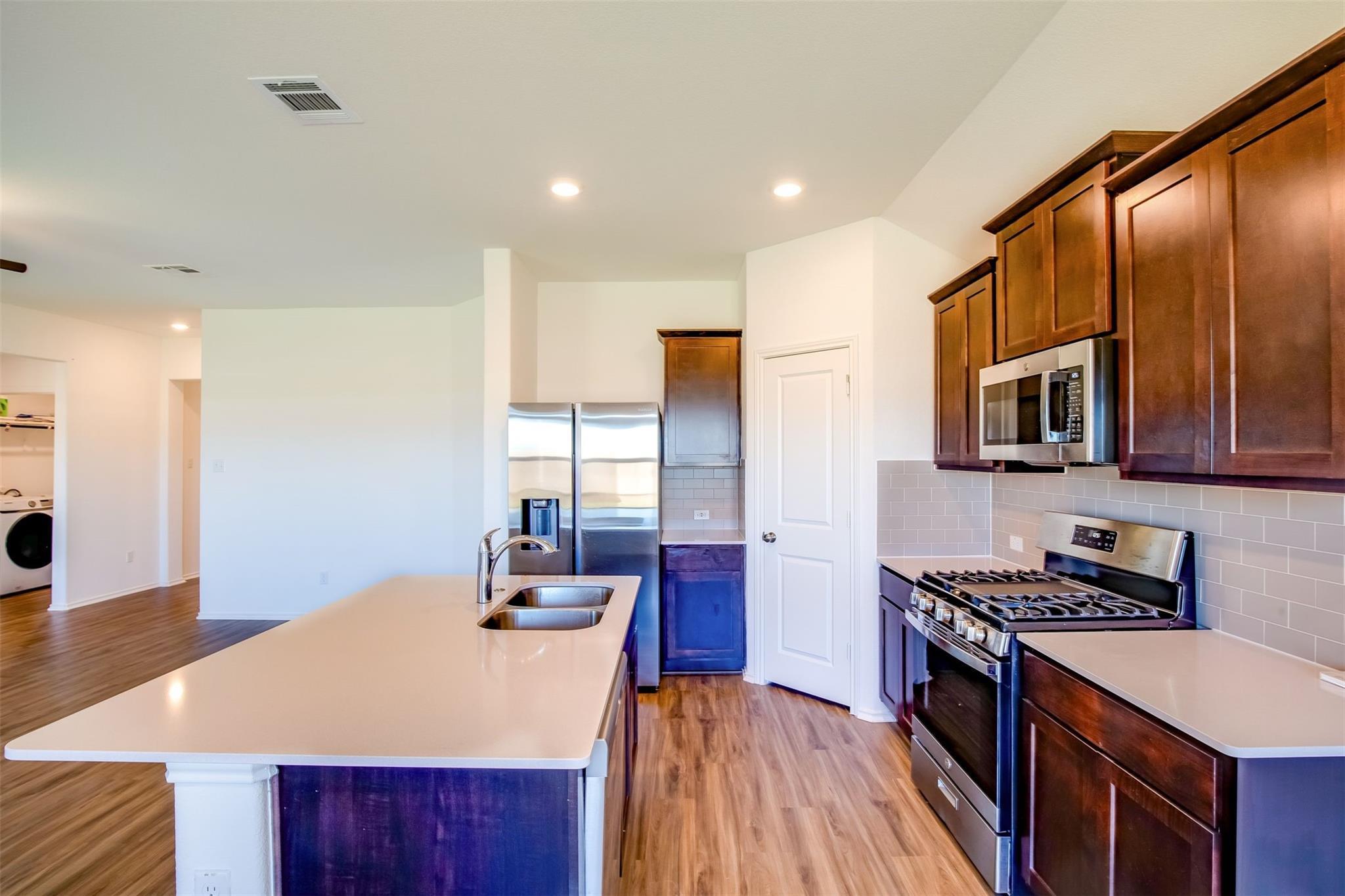 614 Milliner LOOP