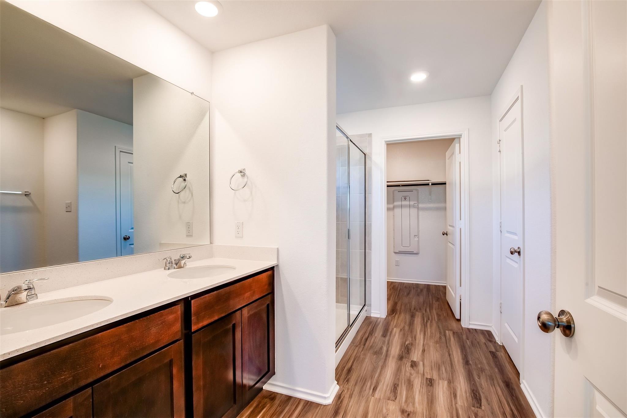 614 Milliner LOOP