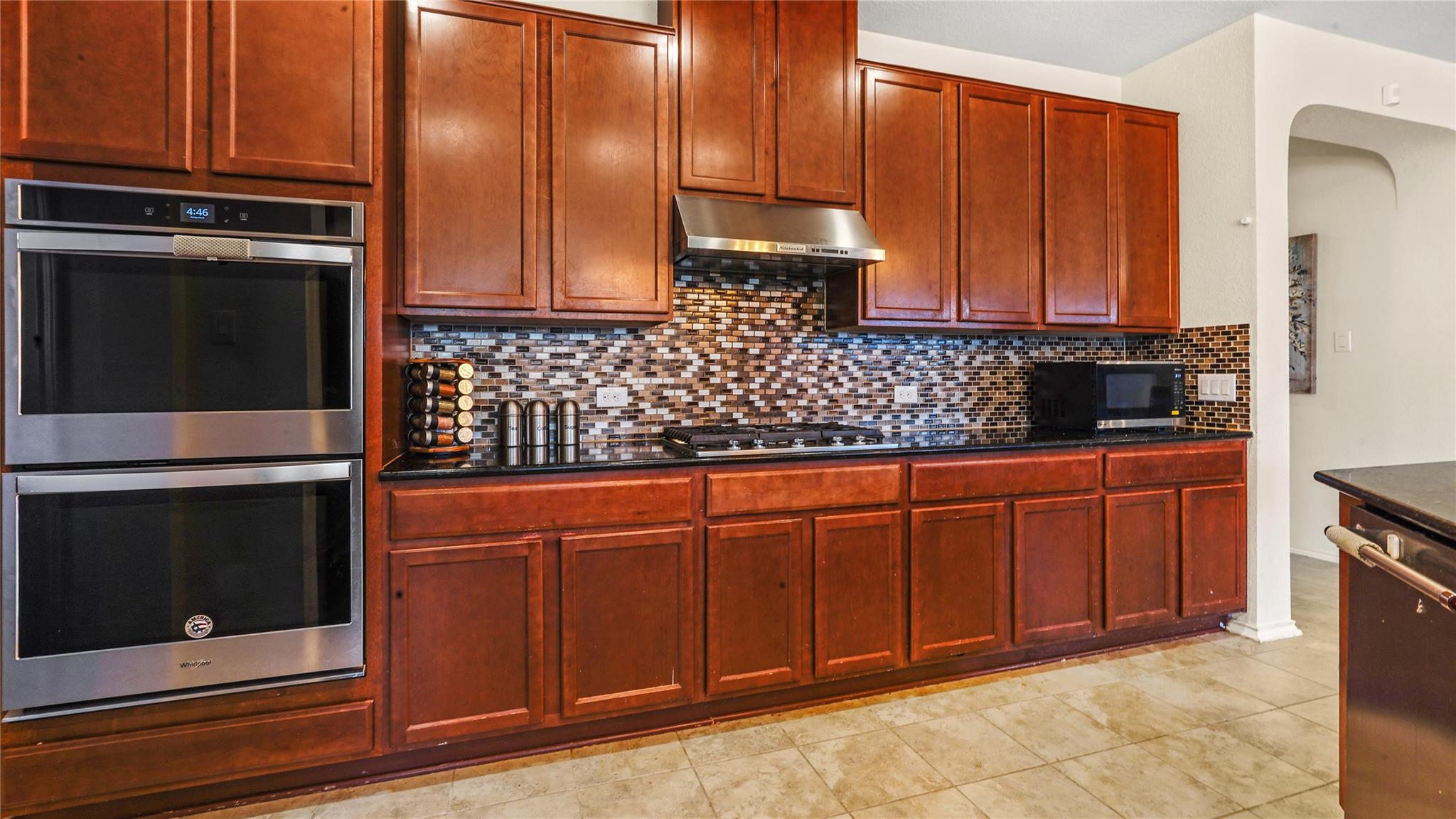 1017 Plano LN