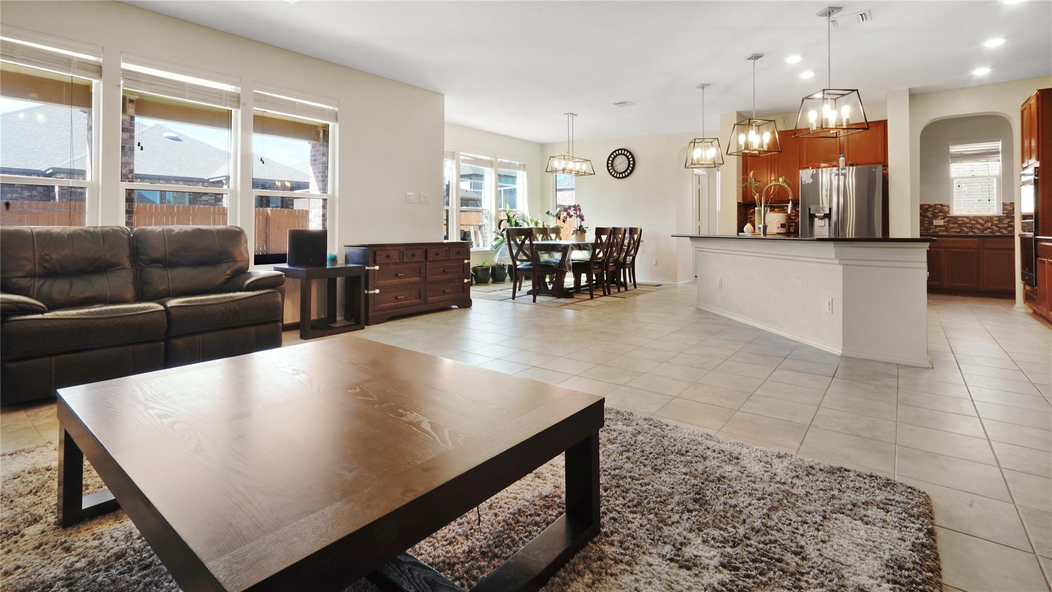 1017 Plano LN