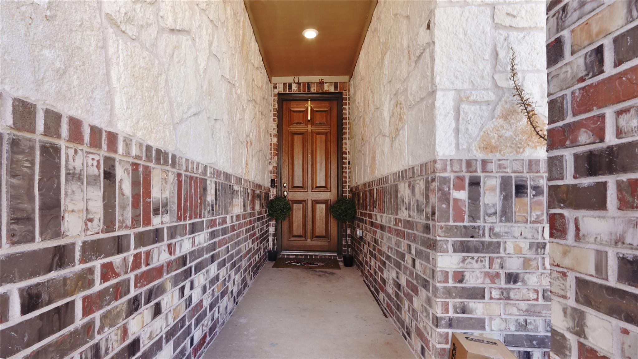 1017 Plano LN