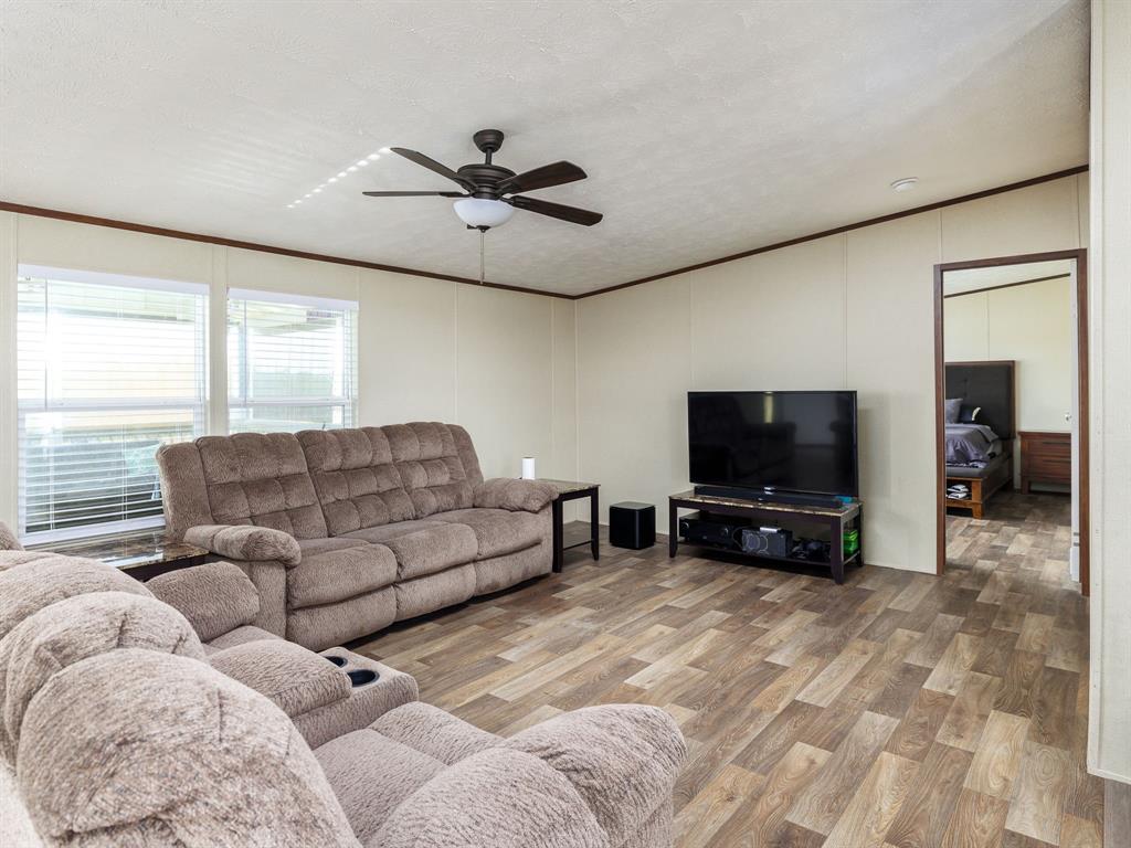 2877 County Road 463 RD
