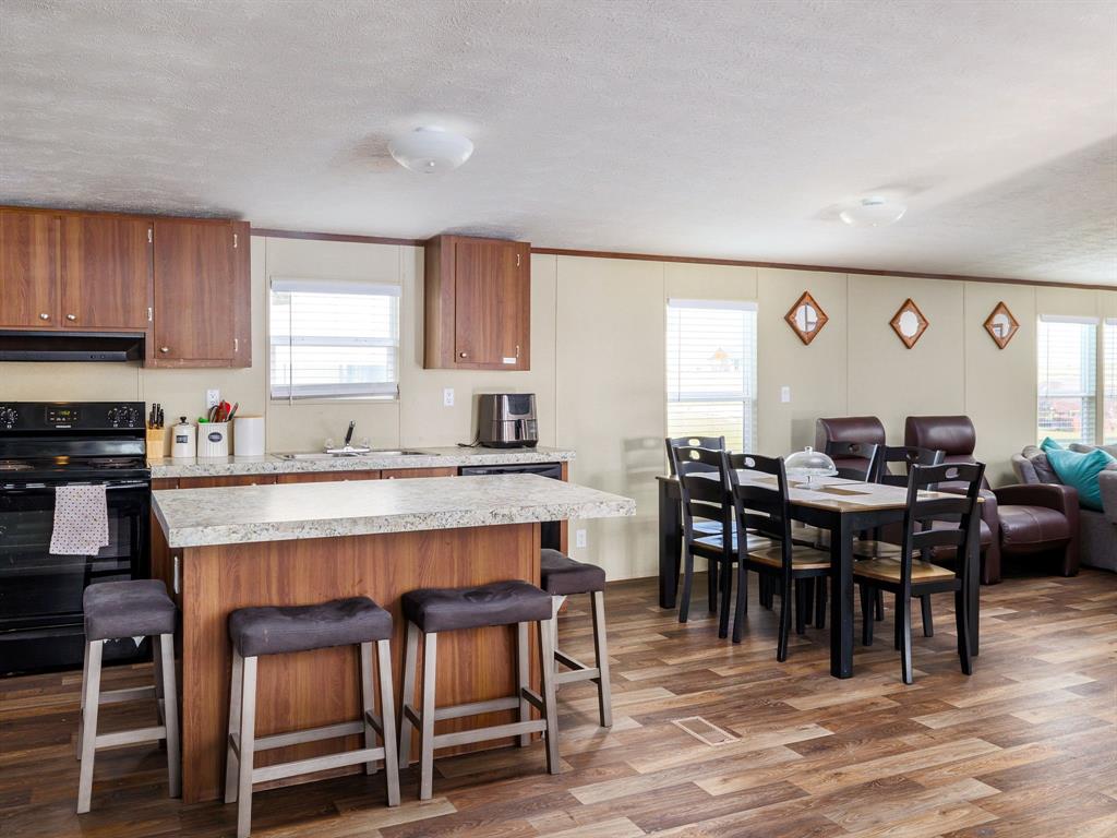 2877 County Road 463 RD