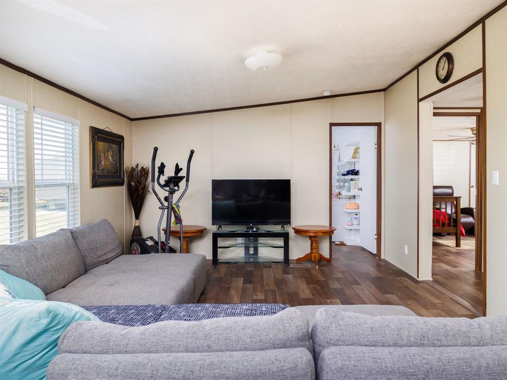 2877 County Road 463 RD