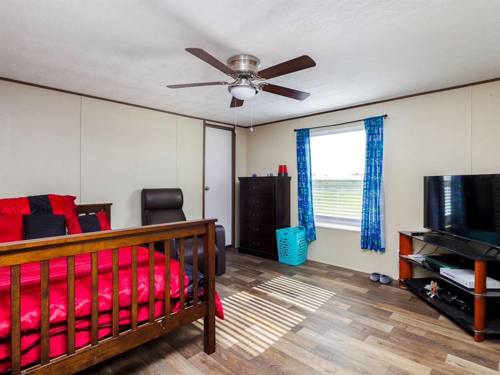 2877 County Road 463 RD