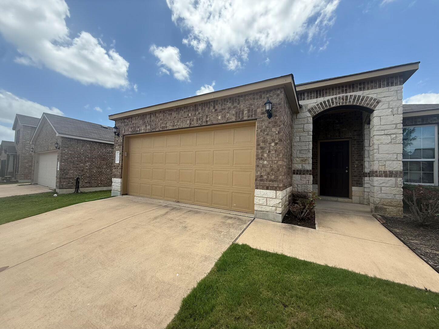 352 Martha DR