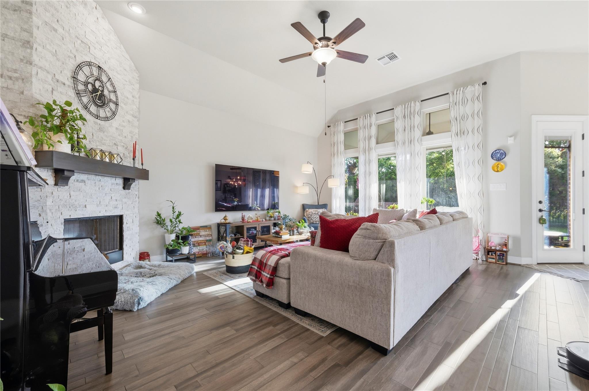138 Rapid Springs CV