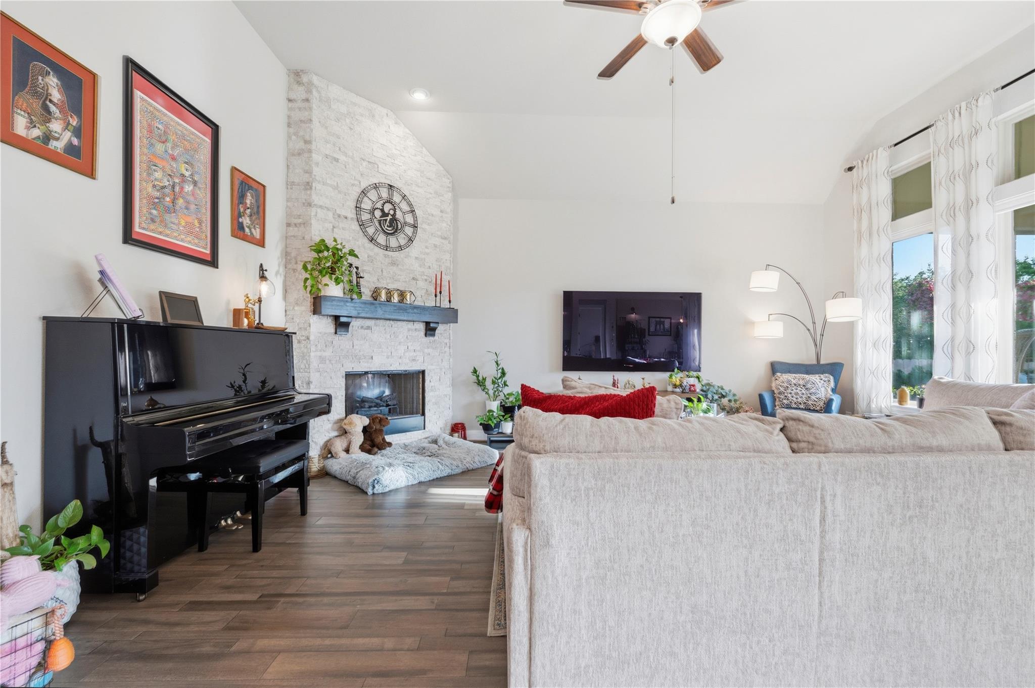 138 Rapid Springs CV