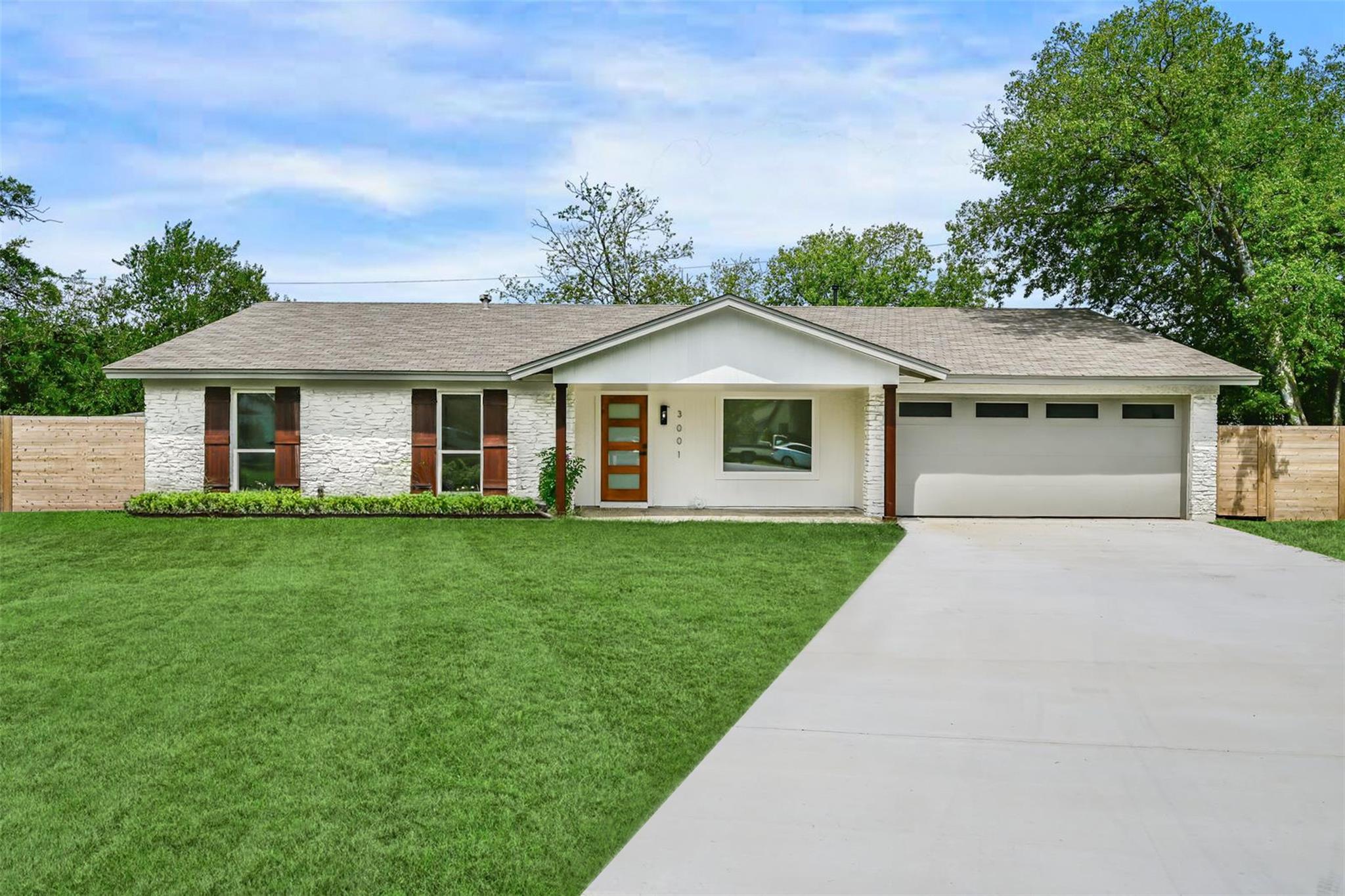 3001 Cedarlawn CIR